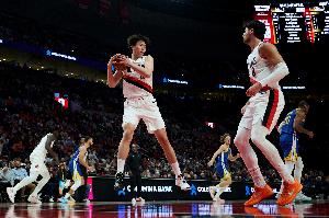 球队的快打风格影响杨瀚森上场时间？队记：不影响 但他需要适应